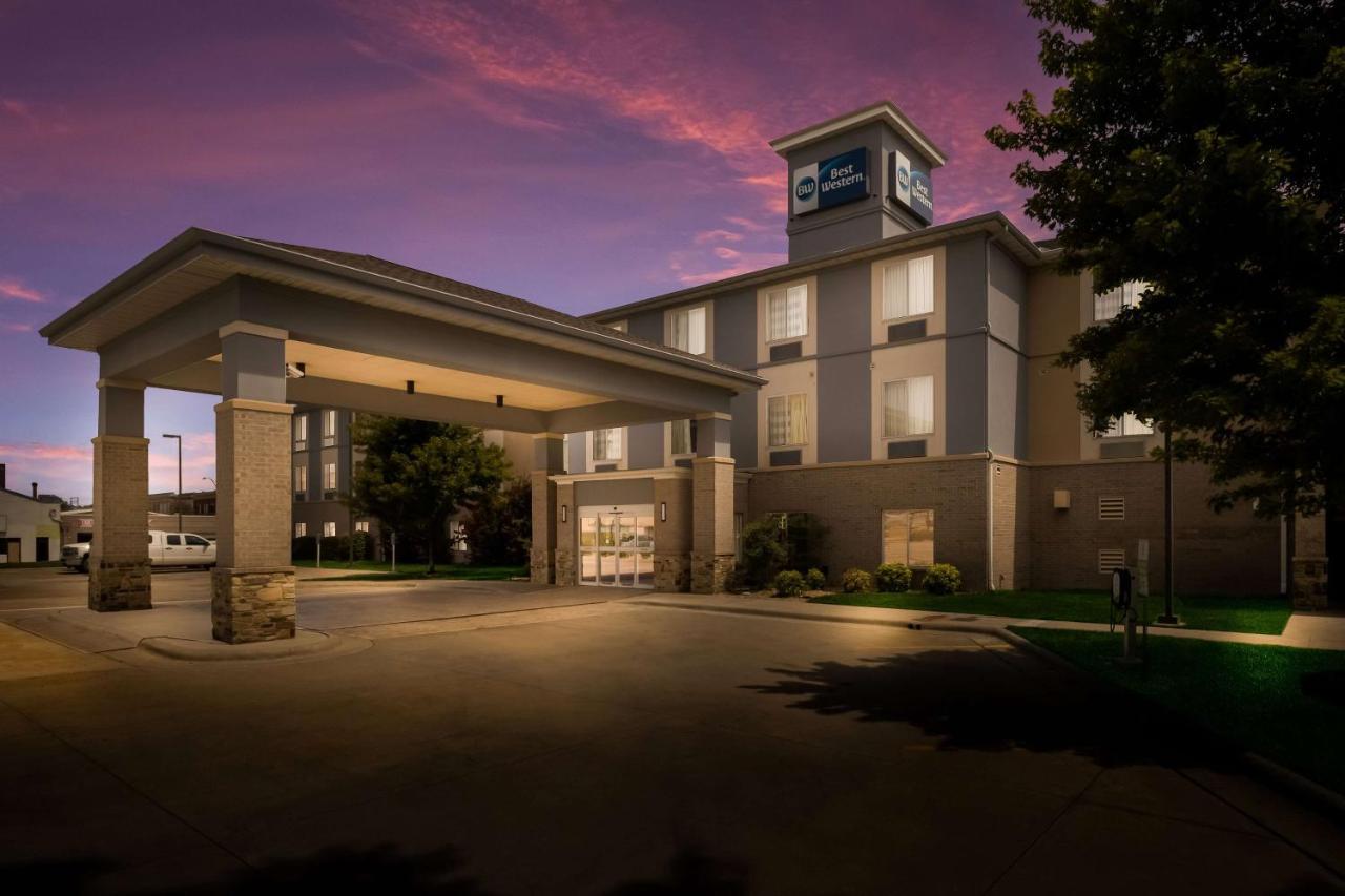 Best Western Coffeyville Central Business District Inn&Suites Exterior foto